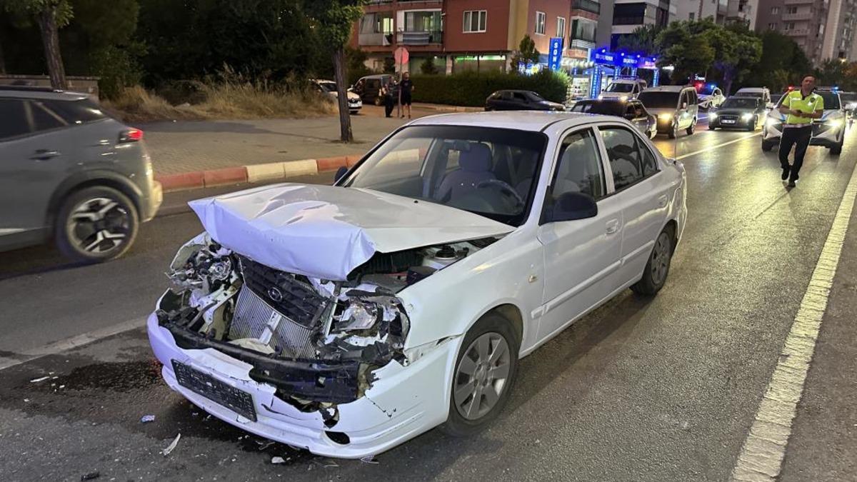 Kırmızı ışıkta çarpışma